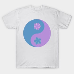 Floral yin yang in digital lavender and tranquil blue T-Shirt